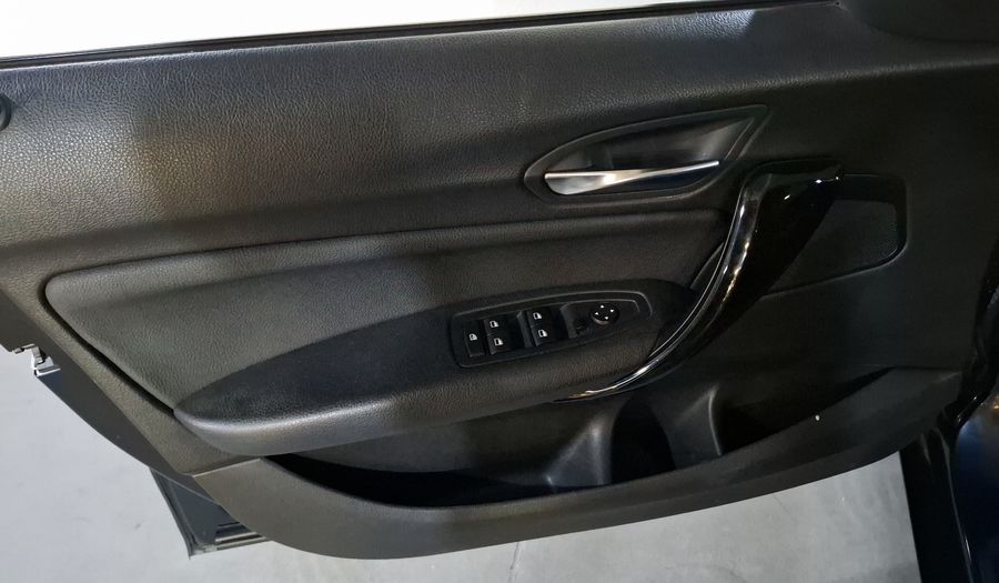 Bmw Serie 1 2.0 120IA SPORT LINE Hatchback 2017