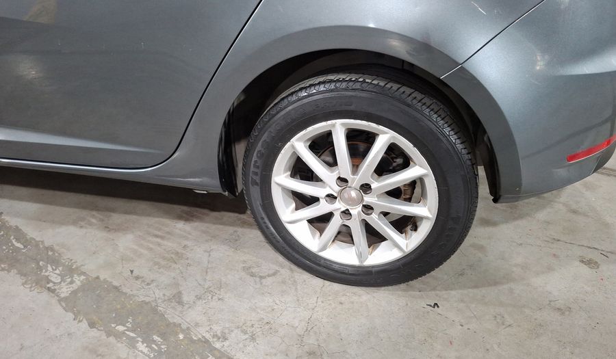 Seat Ibiza 2.0 REFERENCE 4 PTAS MT Hatchback 2013