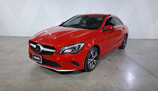Mercedes Benz • Clase CLA