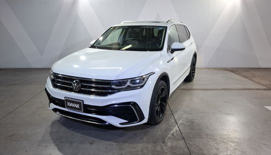 Volkswagen • Tiguan
