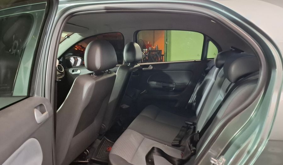 Volkswagen Gol Trend 1.6 PACK I Hatchback 2012