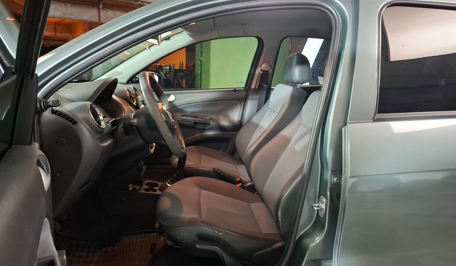 Volkswagen Gol Trend 1.6 PACK I Hatchback 2012