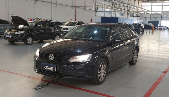 Volkswagen • Jetta