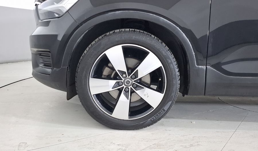Volvo Xc40 2.0 T4 MOMENTUM AUTO Suv 2022