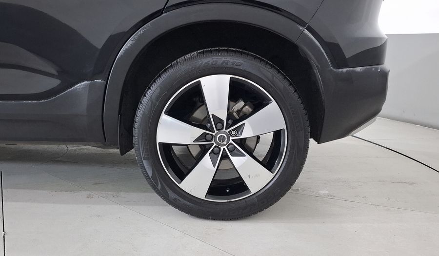 Volvo Xc40 2.0 T4 MOMENTUM AUTO Suv 2022