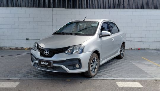 Toyota • Etios