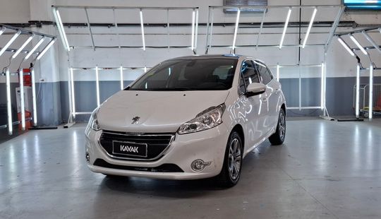 Peugeot • 208