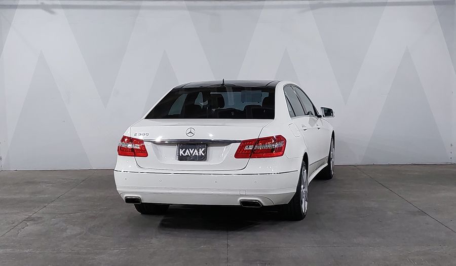 Mercedes Benz Clase E 5.5 500 AVANTGARDE AT Sedan 2010