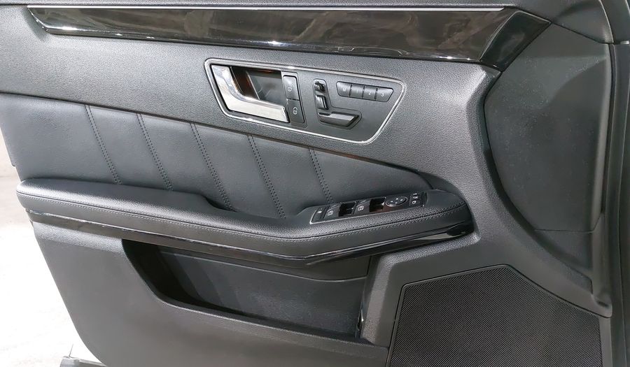 Mercedes Benz Clase E 5.5 500 AVANTGARDE AT Sedan 2010