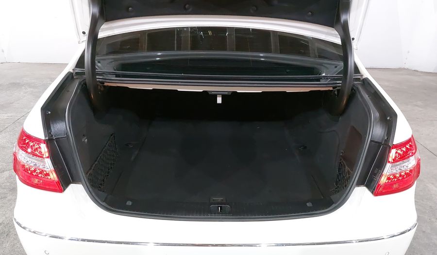 Mercedes Benz Clase E 5.5 500 AVANTGARDE AT Sedan 2010