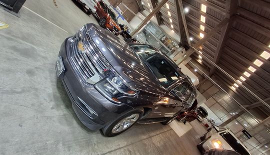 Chevrolet • Suburban