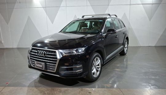 Audi • Q7