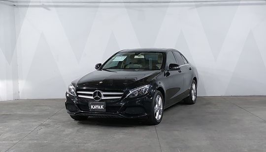 Mercedes Benz • Clase C