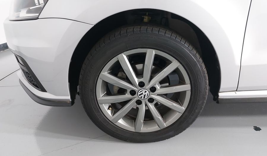 Volkswagen Polo 1.6 COMFORTLINE PLUS AUTO Hatchback 2021