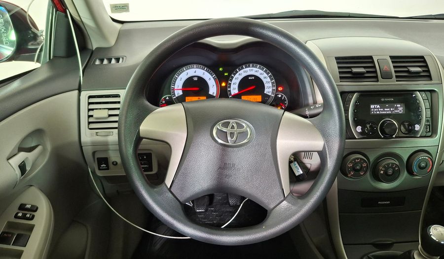 Toyota Corolla 1.6 GLI Sedan 2014