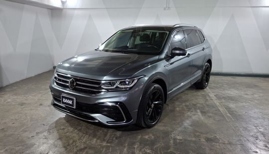 Volkswagen • Tiguan