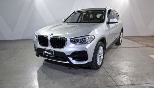 2021 • 45,561 km • Automático