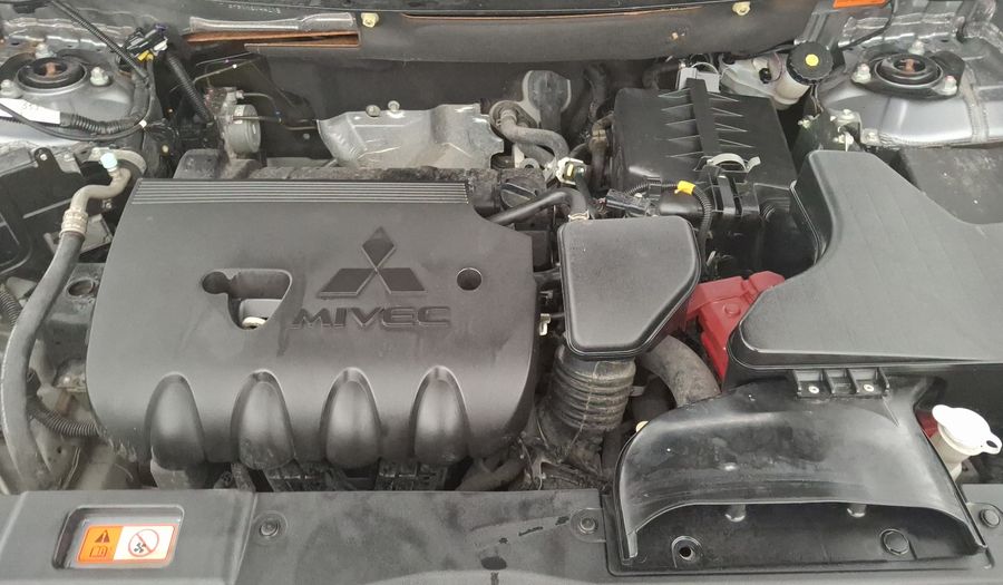 Mitsubishi Outlander 2.4 LIMITED CVT Suv 2019