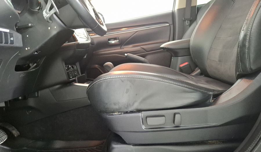 Mitsubishi Outlander 2.4 LIMITED CVT Suv 2019