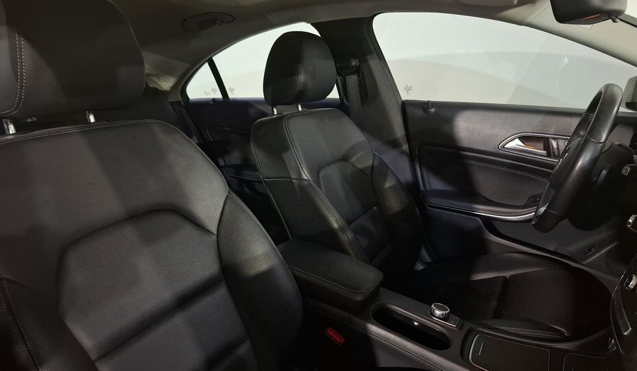Mercedes Benz Clase Cla 1.6 CLA 200 SPORT DCT Coupe 2019