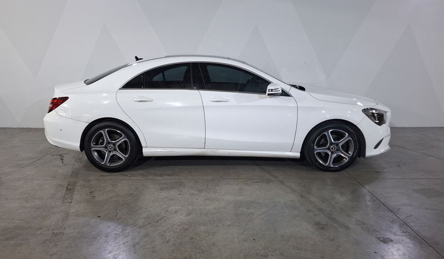 Mercedes Benz Clase Cla 1.6 CLA 200 SPORT DCT Coupe 2019