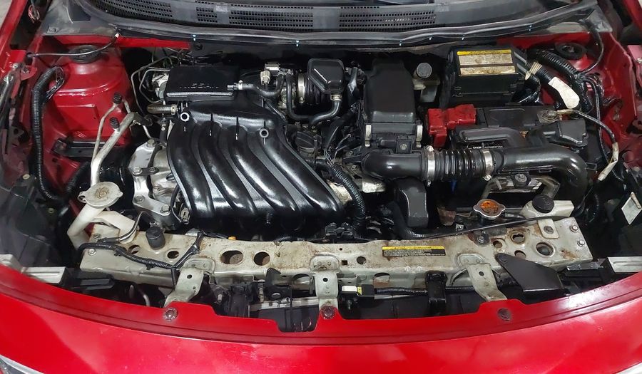 Nissan Versa 1.6 ADVANCE TM AC Sedan 2015
