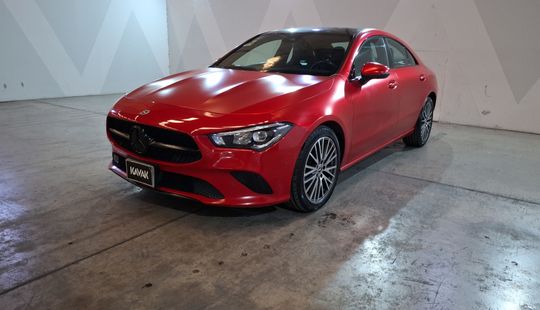 Mercedes Benz • Clase CLA