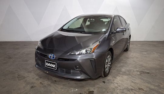 Toyota • Prius