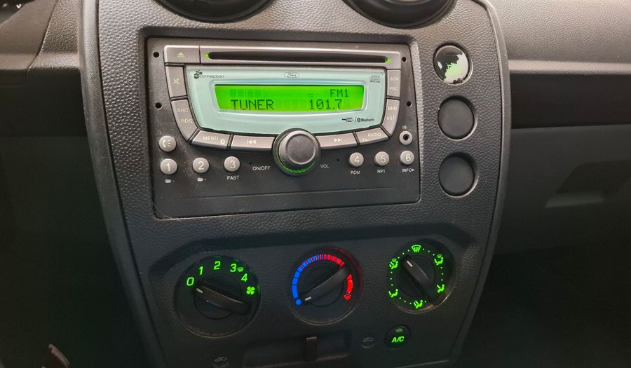 Ford Fiesta 1.6 AMBIENTE Hatchback 2011