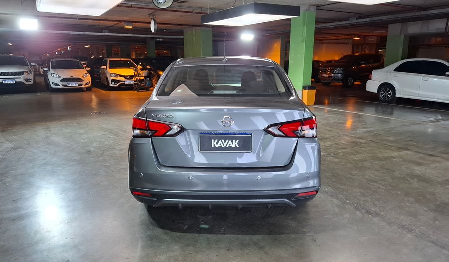 Nissan Versa 1.6 SENSE Sedan 2021