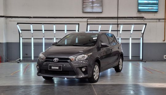Toyota • Yaris