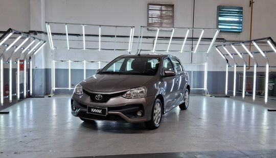 Toyota • Etios