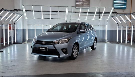 Toyota • Yaris