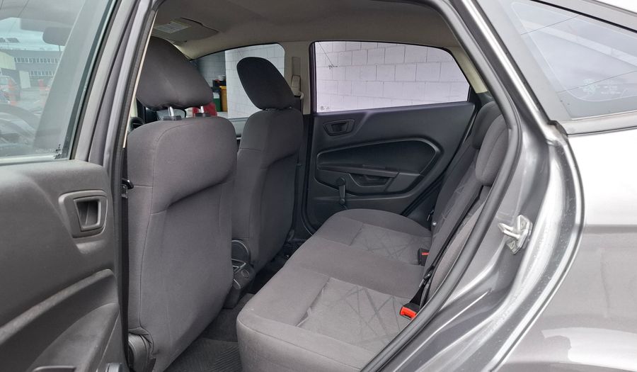 Ford Fiesta Kinetic Design 1.6 S Sedan 2014