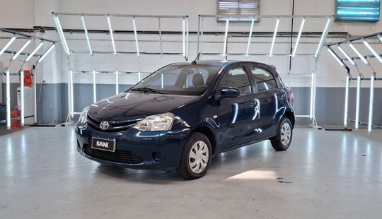 Toyota • Etios