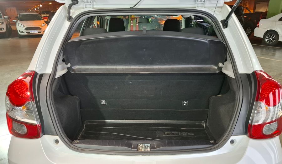 Toyota Etios 1.5 XLS PACK Hatchback 2023