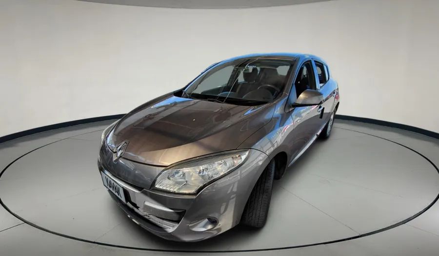 Renault Megane 2.0 MEGANE III LUXE Hatchback 2012