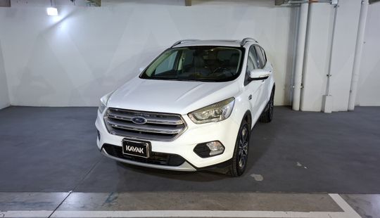 Ford • Escape
