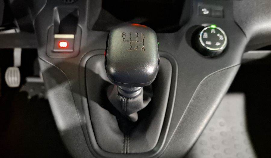 Peugeot Partner 1.2 PURETECH MAXI PACK Van 2024