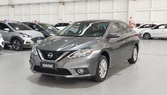 Nissan • Sentra