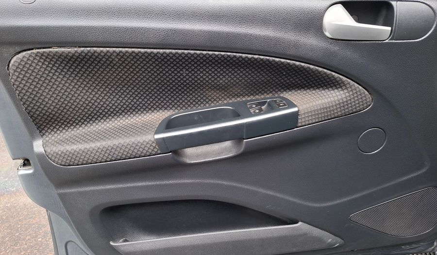 Volkswagen Gol Trend 1.6 COMFORTLINE Hatchback 2018
