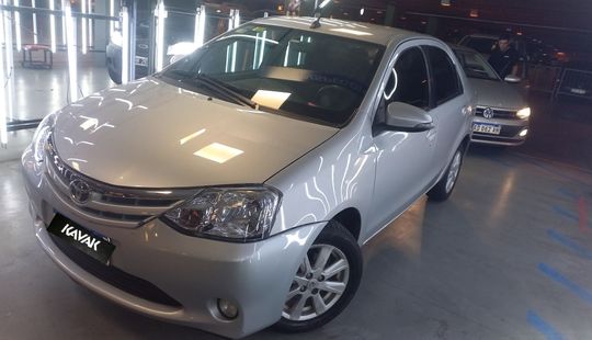 Toyota • Etios