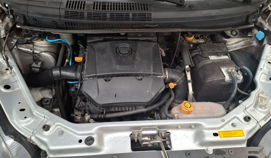 Fiat Idea 1.6 ADVENTURE 16V Minivan 2015