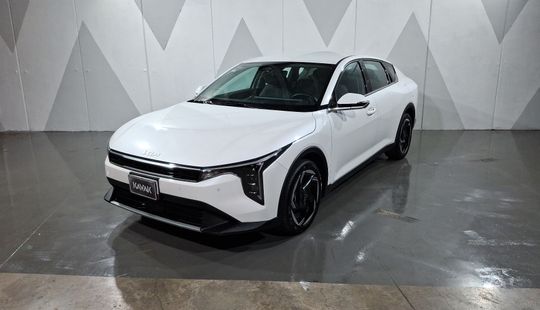 Kia • K4