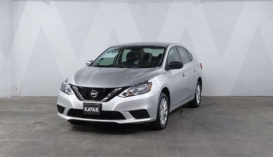 Nissan • Sentra