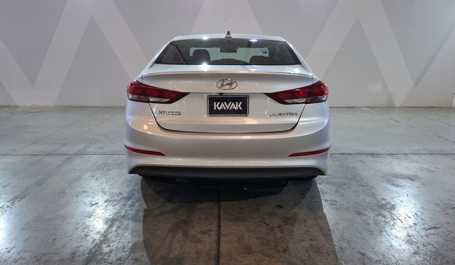Hyundai Elantra 2.0 GLS PREMIUM AT Sedan 2017