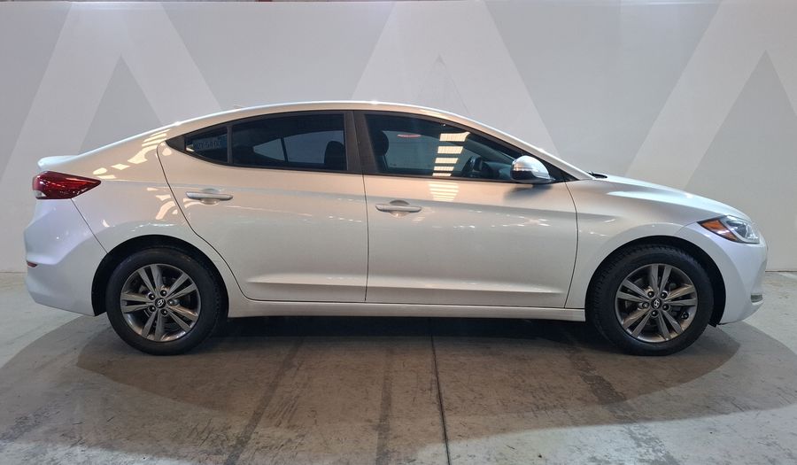 Hyundai Elantra 2.0 GLS PREMIUM AT Sedan 2017