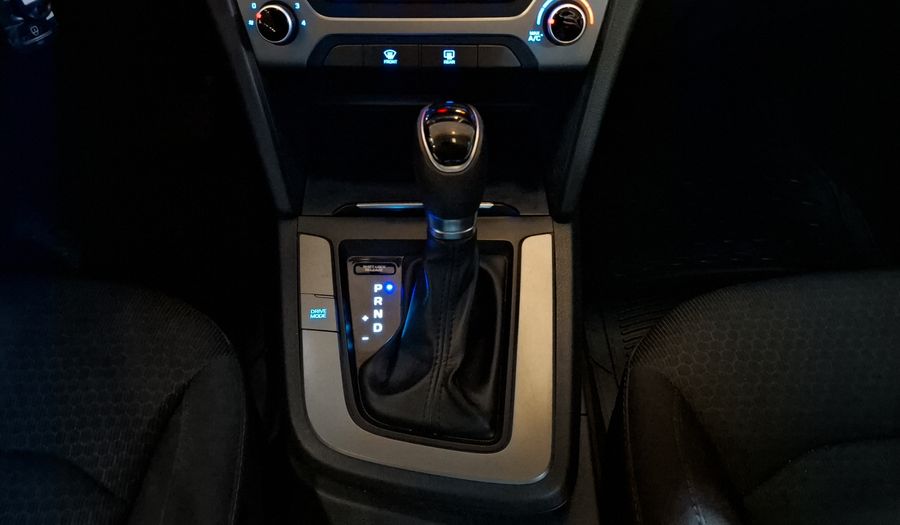 Hyundai Elantra 2.0 GLS PREMIUM AT Sedan 2017