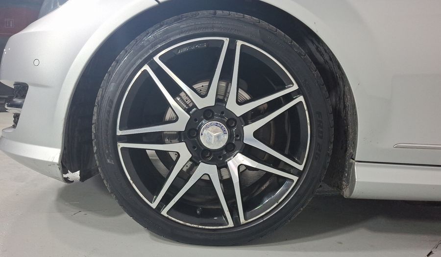 Mercedes Benz Clase C 2.0 200 CGI SPORT AT Sedan 2014