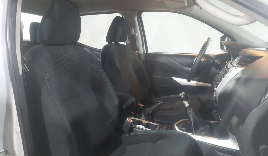 Nissan Np300 2.5 PLATINUM LE TM AC Pickup 2019